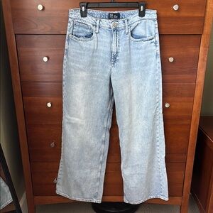 Gap High Rise Light Wash Wide-Leg Jeans, 12/31, like new! 🌈